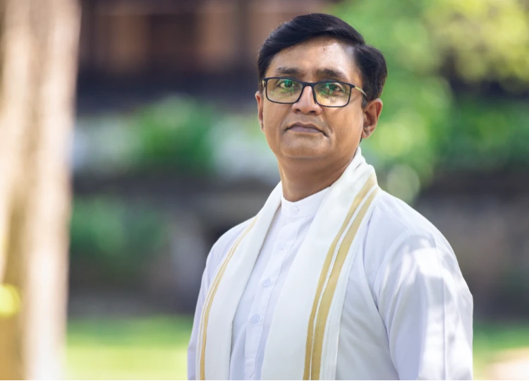 Dr Jayan